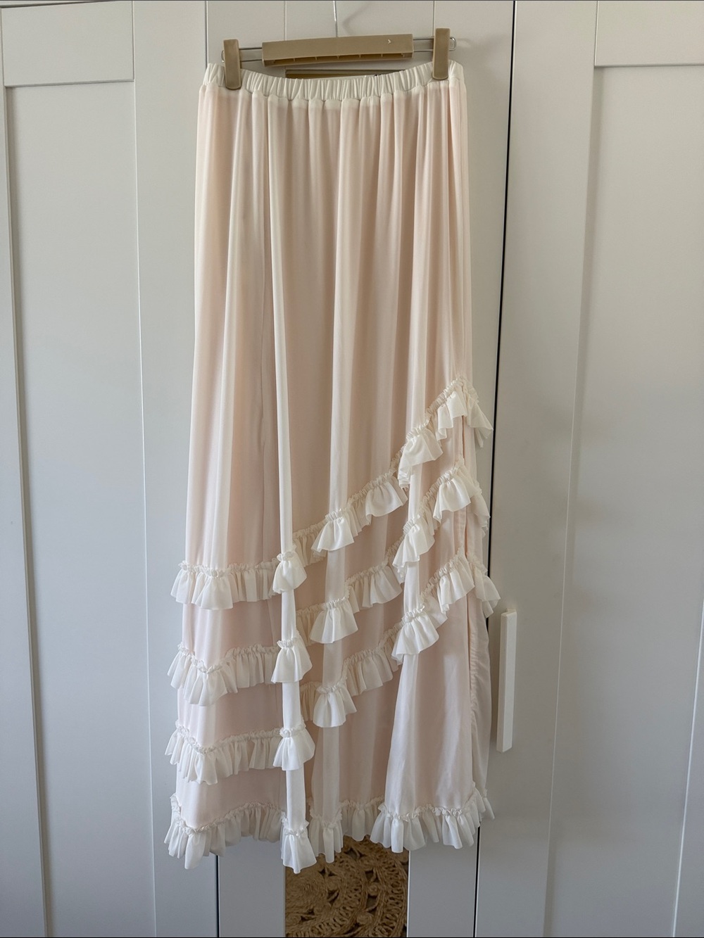 Joyfolie Eadie Cream Ruffle Tassel Maxi Skirt
